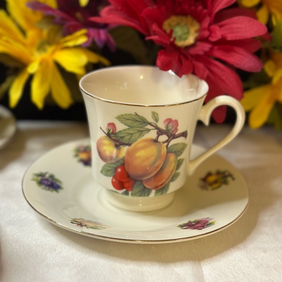 Set Of 4 Vintage Formalities By Baum Brothers Fruit Footed Cups & Saucer Set EVC - Picture 2 of 15